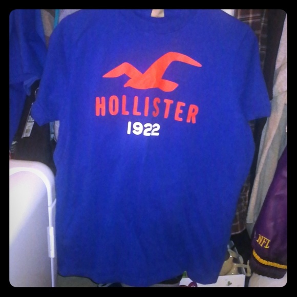 Hollister men's t-shirt size L NWOT'S - Picture 1 of 4